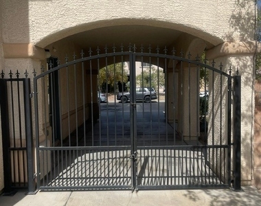 5645 Breckenridge Street - Photo Thumbnail 38