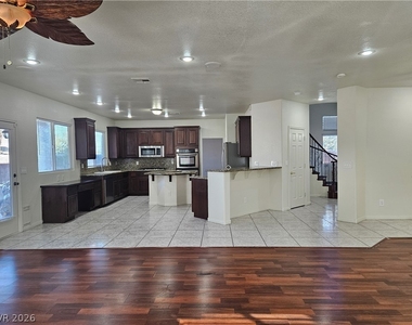10134 Reflection Brook Avenue - Photo Thumbnail 24