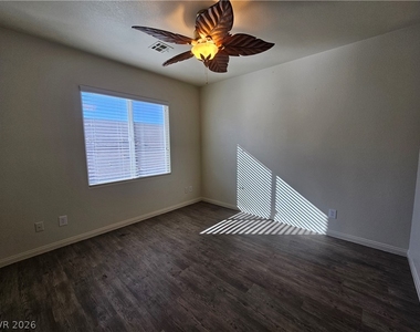 10134 Reflection Brook Avenue - Photo Thumbnail 34