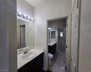 10134 Reflection Brook Avenue - Photo Thumbnail 10