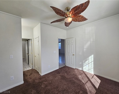 10134 Reflection Brook Avenue - Photo Thumbnail 9