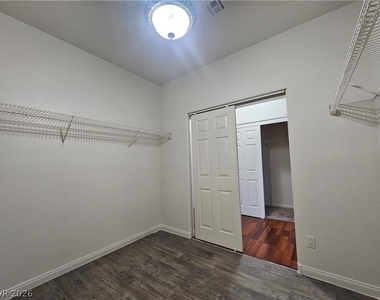 10134 Reflection Brook Avenue - Photo Thumbnail 54