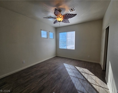 10134 Reflection Brook Avenue - Photo Thumbnail 39