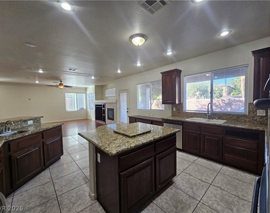 10134 Reflection Brook Avenue - Photo Thumbnail 17