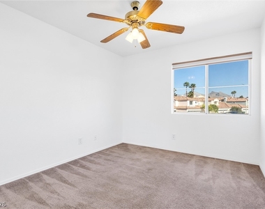 1444 Country Hollow Drive - Photo Thumbnail 13
