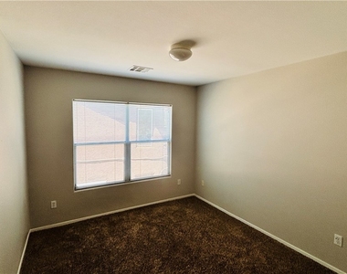 9171 Vintage Wine Avenue - Photo Thumbnail 10