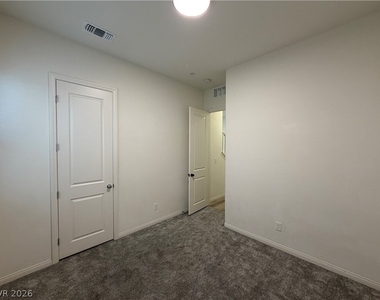 11836 Black Canary Avenue - Photo Thumbnail 9
