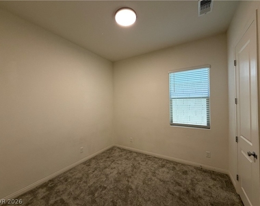 11836 Black Canary Avenue - Photo Thumbnail 7