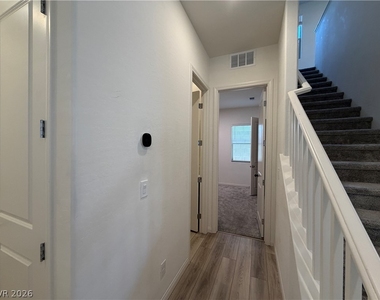 11836 Black Canary Avenue - Photo Thumbnail 5