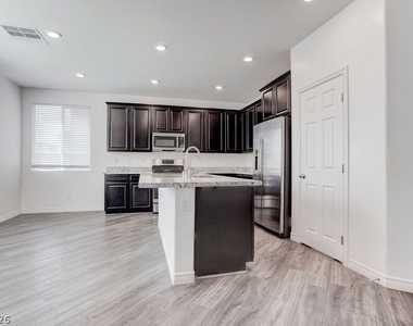 7106 Calvert Cliffs Street - Photo Thumbnail 8