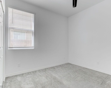 7106 Calvert Cliffs Street - Photo Thumbnail 17