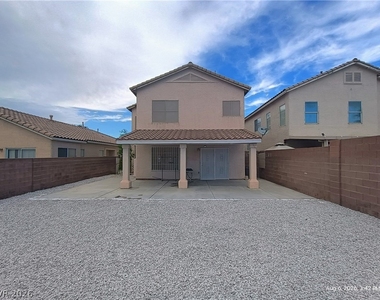 7501 Frontier Ranch Lane - Photo Thumbnail 14