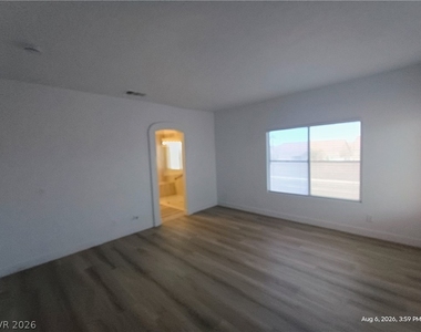7501 Frontier Ranch Lane - Photo Thumbnail 6
