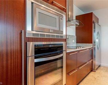 4471 Dean Martin Drive - Photo Thumbnail 8