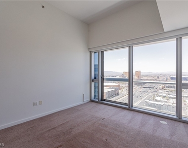 4471 Dean Martin Drive - Photo Thumbnail 35