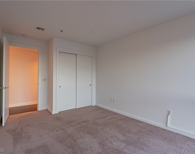 4471 Dean Martin Drive - Photo Thumbnail 16