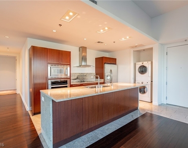 4471 Dean Martin Drive - Photo Thumbnail 6