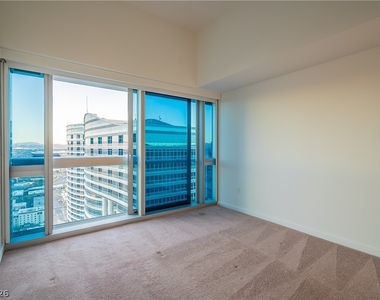 4471 Dean Martin Drive - Photo Thumbnail 21