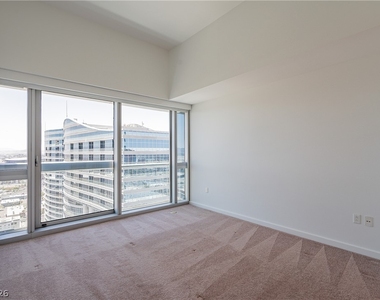 4471 Dean Martin Drive - Photo Thumbnail 30