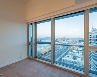 4471 Dean Martin Drive - Photo Thumbnail 27