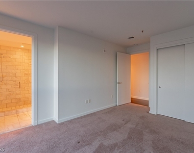 4471 Dean Martin Drive - Photo Thumbnail 15