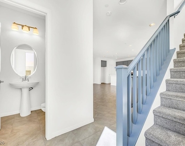 11556 Kindle Corner Avenue - Photo Thumbnail 13