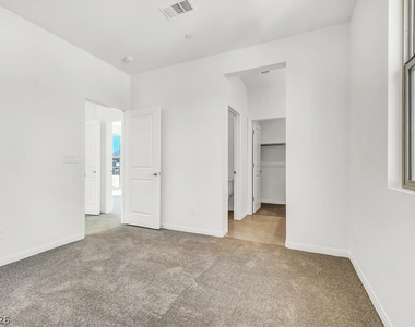 11556 Kindle Corner Avenue - Photo Thumbnail 15
