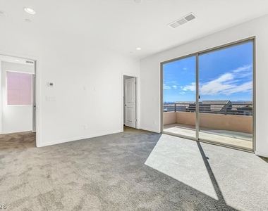 11556 Kindle Corner Avenue - Photo Thumbnail 17