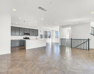 11556 Kindle Corner Avenue - Photo Thumbnail 9
