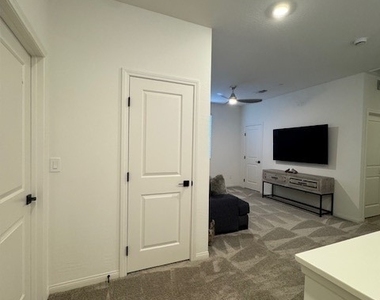 1598 Crowned Eagle Street - Photo Thumbnail 21
