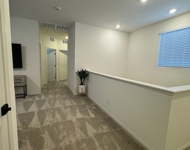 1598 Crowned Eagle Street - Photo Thumbnail 24