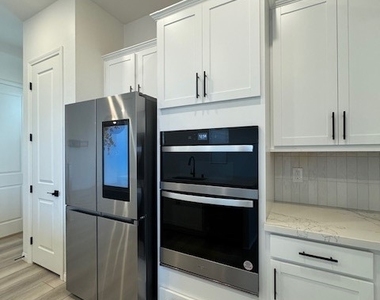 1598 Crowned Eagle Street - Photo Thumbnail 45