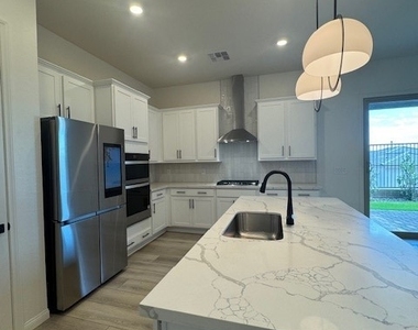 1598 Crowned Eagle Street - Photo Thumbnail 42