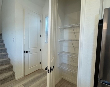 1598 Crowned Eagle Street - Photo Thumbnail 46