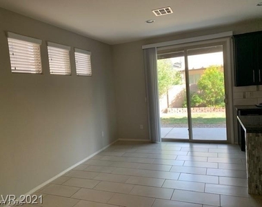 9584 Abbey Pond Avenue - Photo Thumbnail 7