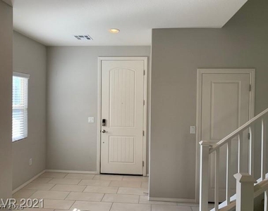 9584 Abbey Pond Avenue - Photo Thumbnail 1