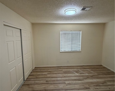 6941 Appleton Drive - Photo Thumbnail 9