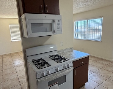 6941 Appleton Drive - Photo Thumbnail 8