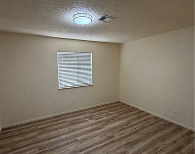 6941 Appleton Drive - Photo Thumbnail 13