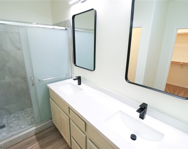 1510 Plaza Centre Drive - Photo Thumbnail 14