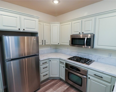 1510 Plaza Centre Drive - Photo Thumbnail 2