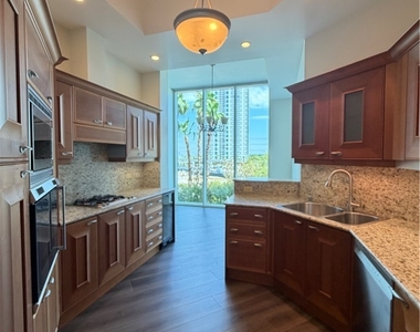 2777 Paradise Road - Photo Thumbnail 6