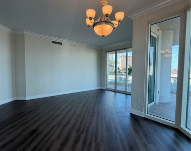 2777 Paradise Road - Photo Thumbnail 9