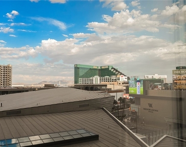 3722 Las Vegas Boulevard - Photo Thumbnail 38
