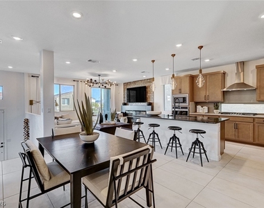7977 Texas Hills Street - Photo Thumbnail 6