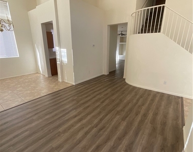 1505 Cimarron Crest Street - Photo Thumbnail 3
