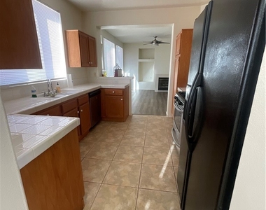 1505 Cimarron Crest Street - Photo Thumbnail 4