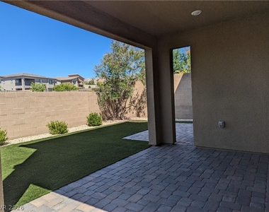 719 Foreign Reef Way - Photo Thumbnail 23