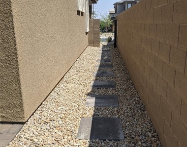 719 Foreign Reef Way - Photo Thumbnail 25