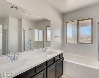 719 Foreign Reef Way - Photo Thumbnail 14